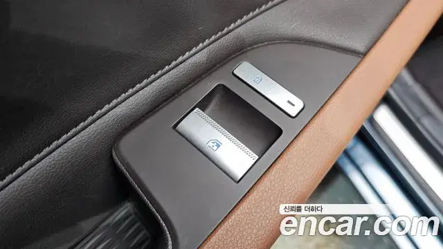 Genesis G80 2021 — Photo 1/35