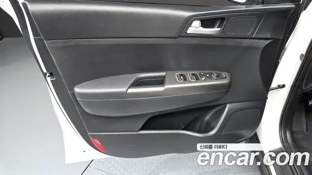 Kia Sportage The Bold 2019 — Şəkil 33/34