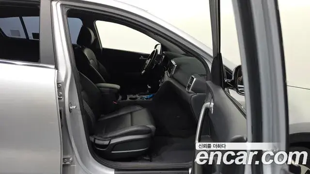 Kia Sportage The Bold 2021 — Фото 10/20