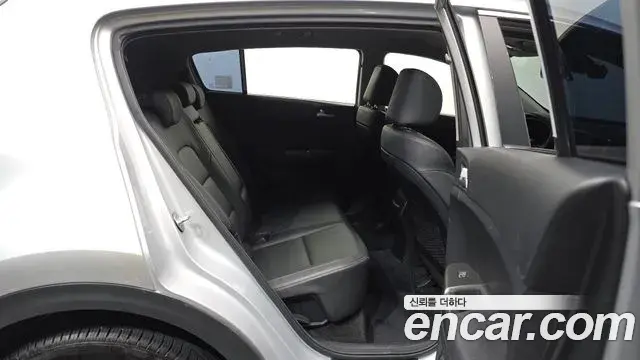 Kia Sportage The Bold 2021 — Фото 11/20