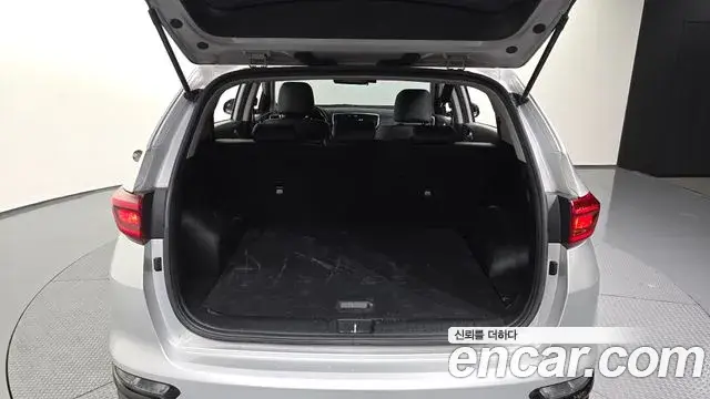 Kia Sportage The Bold 2021 — Фото 19/20