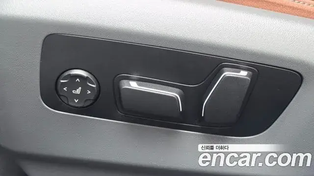 BMW 5 Series 2025 — Фото 17/20