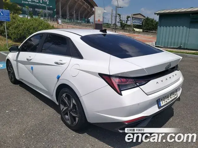 Hyundai Avante 2022 — Фото 10/20