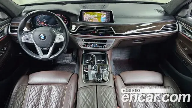 BMW 7 Series 2019 — Şəkil 30/32
