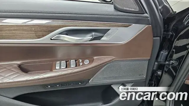 BMW 7 Series 2019 — Şəkil 2/32