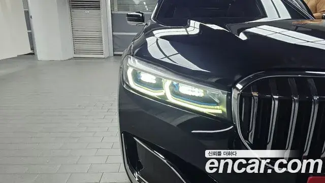 BMW 7 Series 2019 — Şəkil 22/32