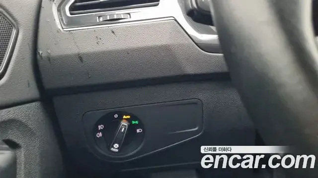 Volkswagen Tiguan 2018 — Şəkil 9/19
