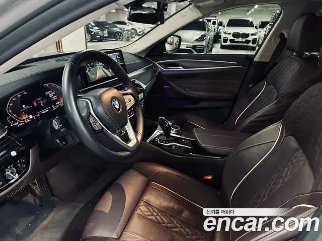 BMW 5 Series 2021 — ფოტო 20/20