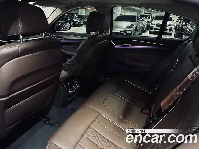 BMW 5 Series 2021 — ფოტო 11/20