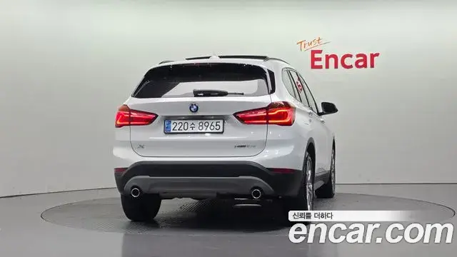 BMW X1 2019 — Şəkil 13/20