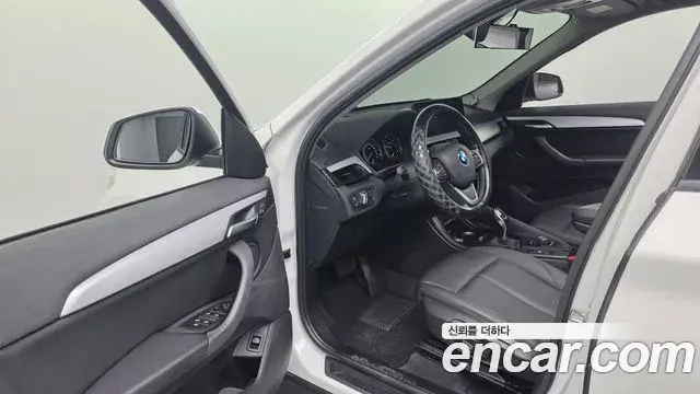 BMW X1 2019 — Şəkil 16/20
