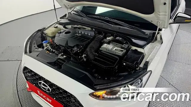 Hyundai Veloster 2018 — Photo 21/30