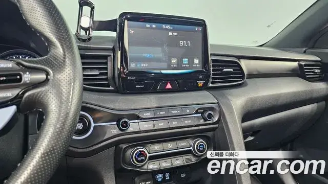 Hyundai Veloster 2018 — Photo 12/30