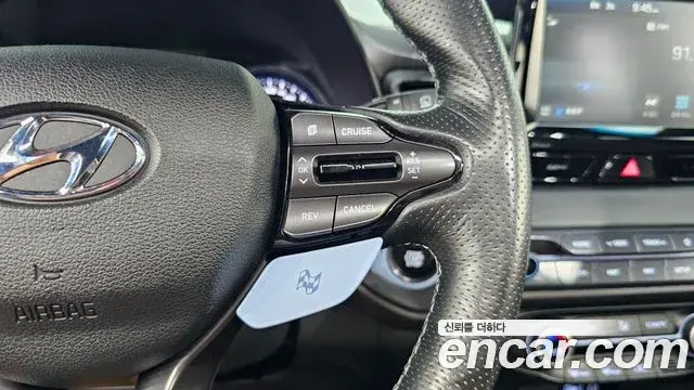 Hyundai Veloster 2018 — Photo 4/30