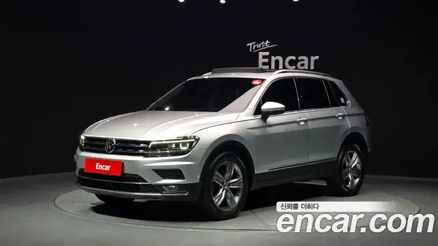 Volkswagen Tiguan 2018 — Фото 1/20
