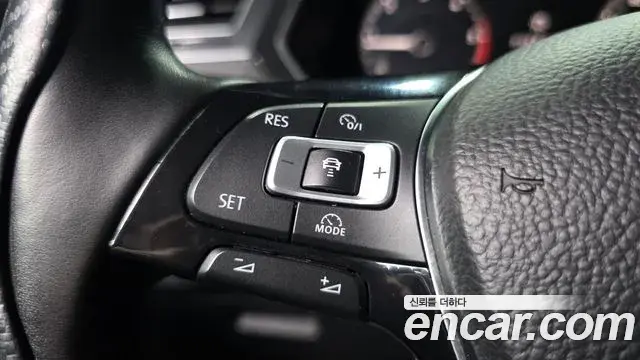 Volkswagen Tiguan 2018 — Фото 19/20