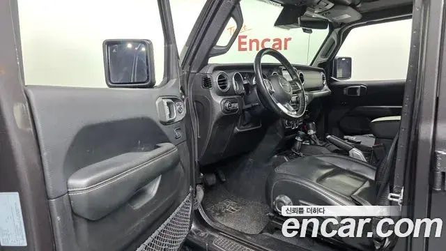 Jeep Wrangler 2019 — ფოტო 11/20