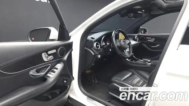 Mercedes-Benz GLC-Class 2018 — ფოტო 14/20