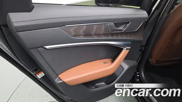 Audi A6 2023 — Photo 13/33