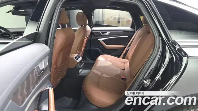 Audi A6 2023 — Photo 17/33
