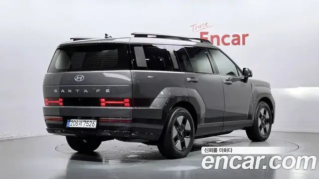 Hyundai Santa Fe 2024 — Фото 1/20