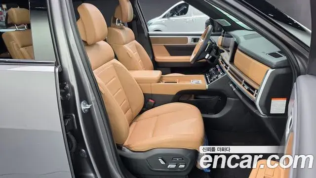 Hyundai Santa Fe 2024 — ფოტო 28/33