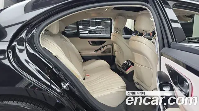 Mercedes-Benz S-Class 2021 — Photo 14/20