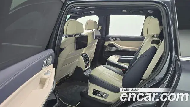BMW X7 2020 — ფოტო 6/20