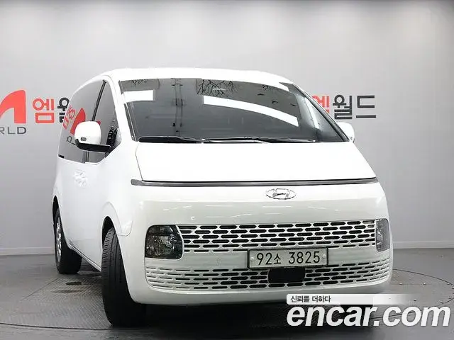 Hyundai Staria 2021 — ფოტო 5/20