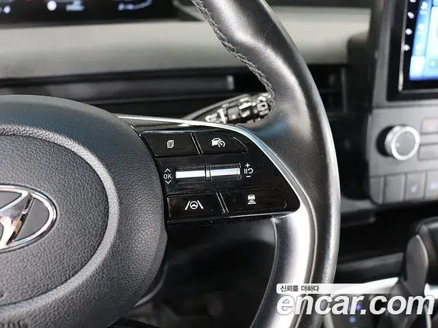 Hyundai Staria 2021 — ფოტო 2/20