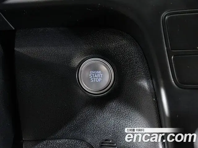 Hyundai Staria 2021 — ფოტო 19/20