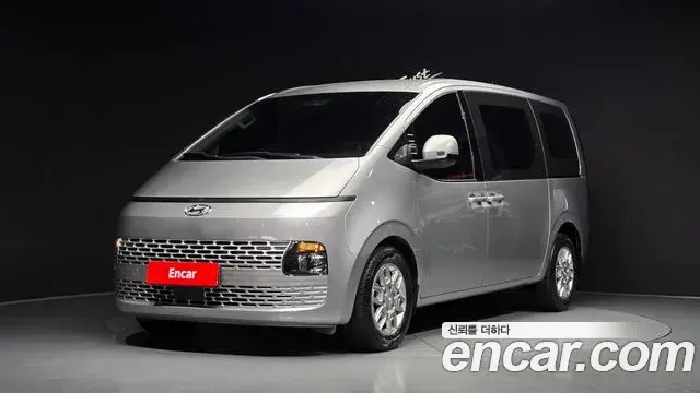 Hyundai Staria 2023 — Фото 1/20