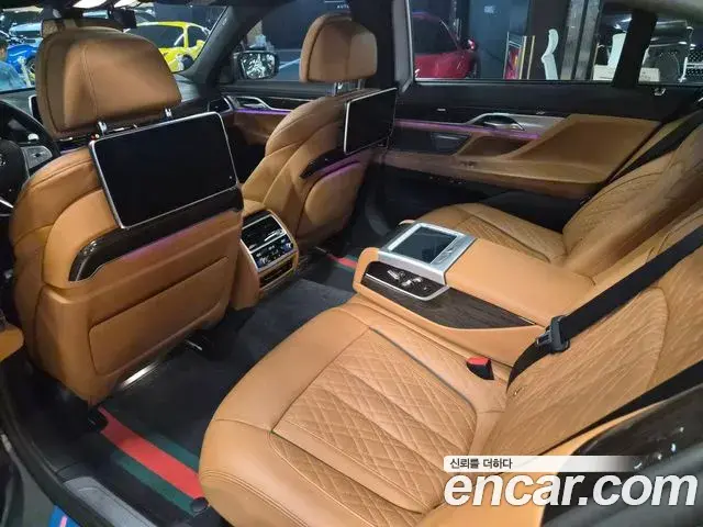 BMW 7 Series 2021 — ფოტო 10/20
