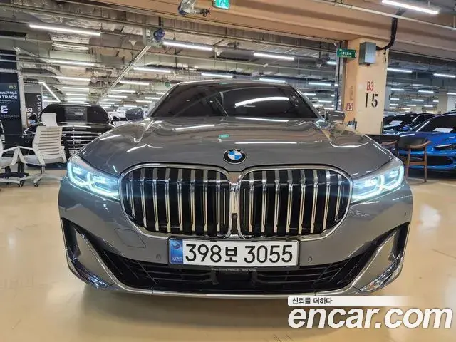 BMW 7 Series 2021 — ფოტო 20/20