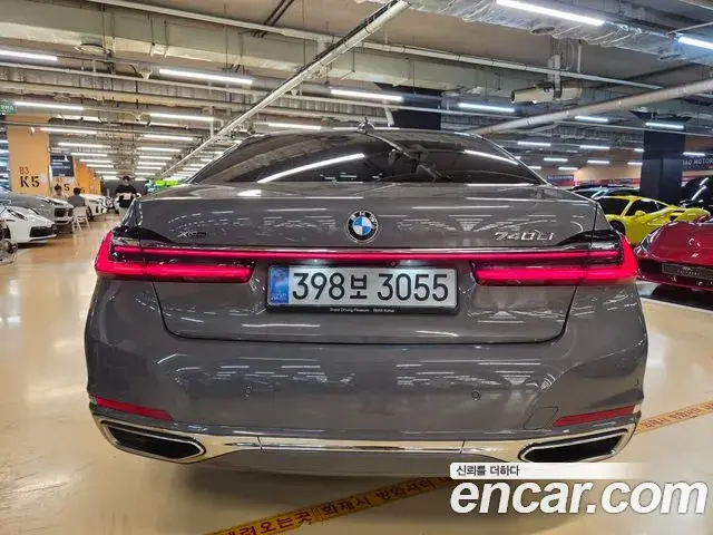BMW 7 Series 2021 — ფოტო 7/20