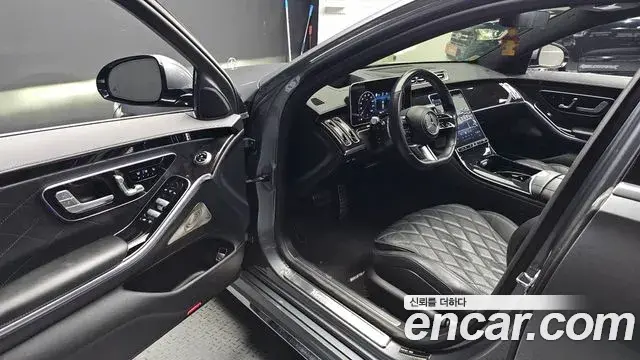Mercedes-Benz S-Class 2022 — Photo 28/35