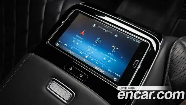 Mercedes-Benz S-Class 2022 — Photo 21/35