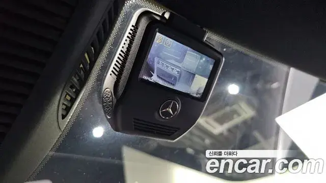 Mercedes-Benz S-Class 2022 — Photo 18/35