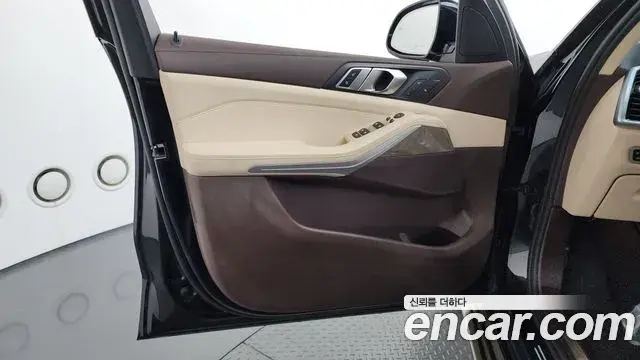 BMW X5 2019 — ფოტო 34/34