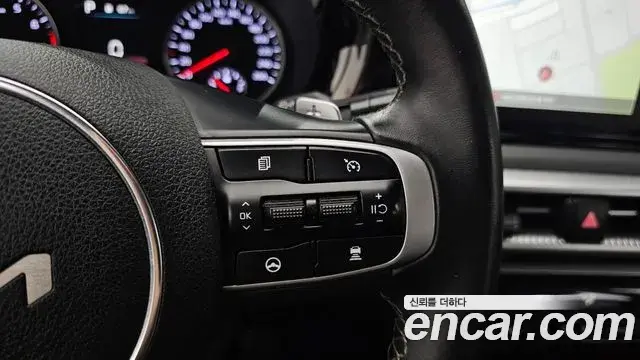 Kia K5 2023 — Şəkil 22/35