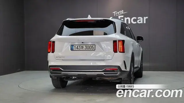 Kia Sorento 2022 — Şəkil 16/36