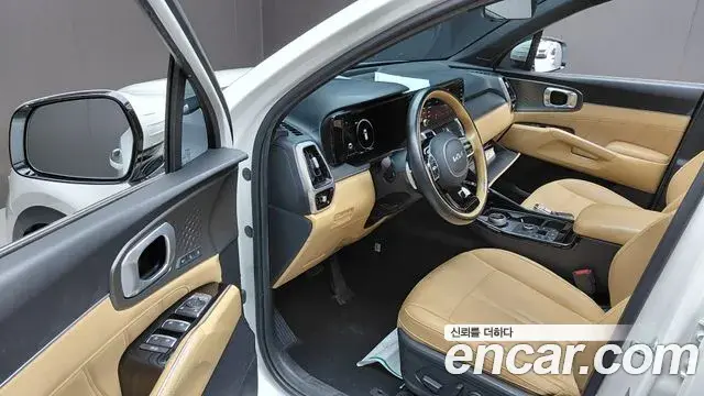 Kia Sorento 2022 — Şəkil 28/36