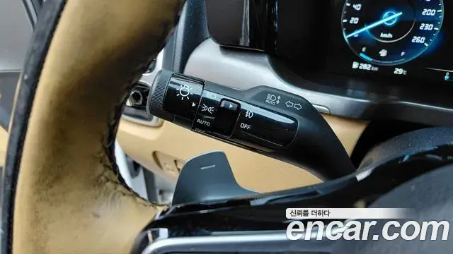 Kia Sorento 2022 — Şəkil 10/36