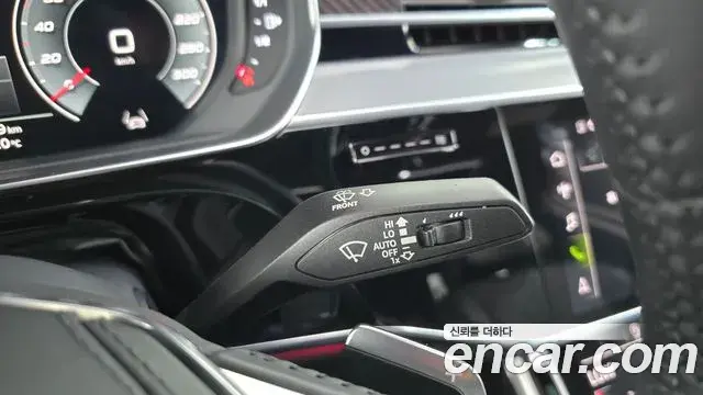 Audi A8 2021 — Фото 17/20