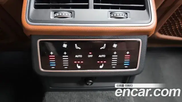 Audi A6 2021 — Фото 19/20