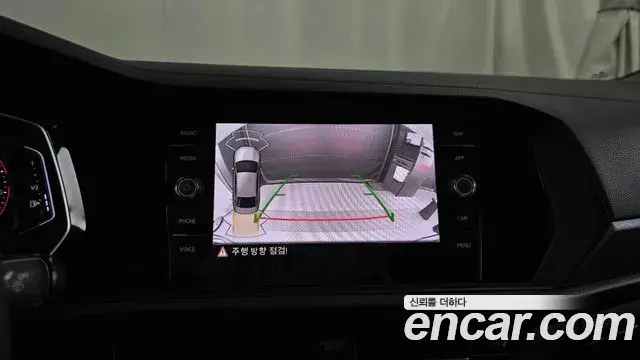 Volkswagen Jetta 2021 — Photo 3/20