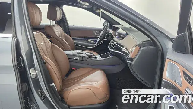 Mercedes-Benz S-Class 2018 — Photo 7/42