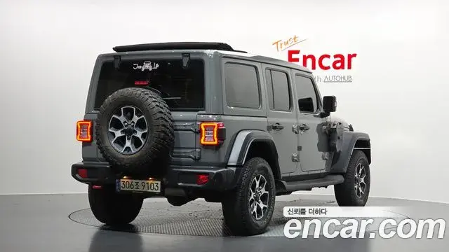 Jeep Wrangler 2021 — Şəkil 32/32