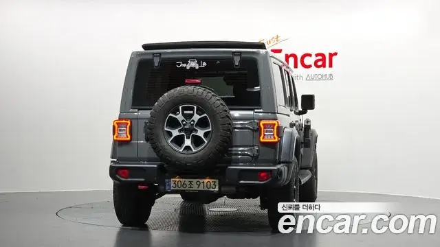 Jeep Wrangler 2021 — Şəkil 4/32