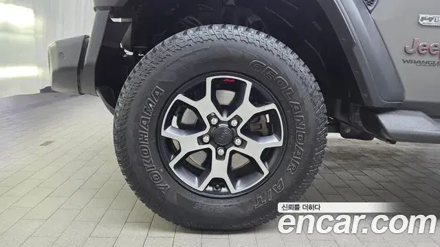 Jeep Wrangler 2021 — Şəkil 10/32
